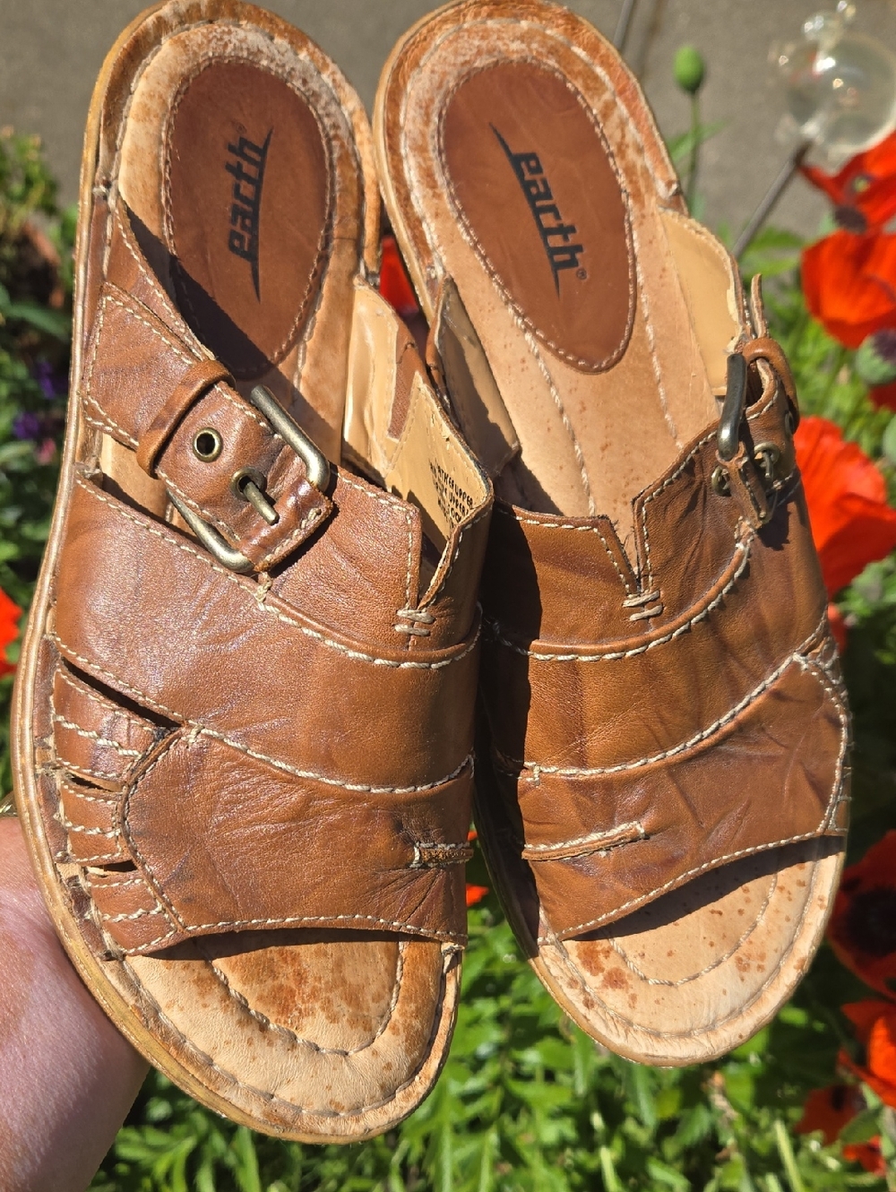 Earth Willow Alpaca Leather Slide Sandals Brown Size 9B EUC             (PSH RM)